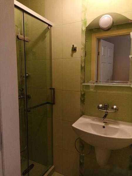 Дава се под наем Двустаен апартамент в Бургас, Център - 65 кв.м за 561 € - Снимка #5