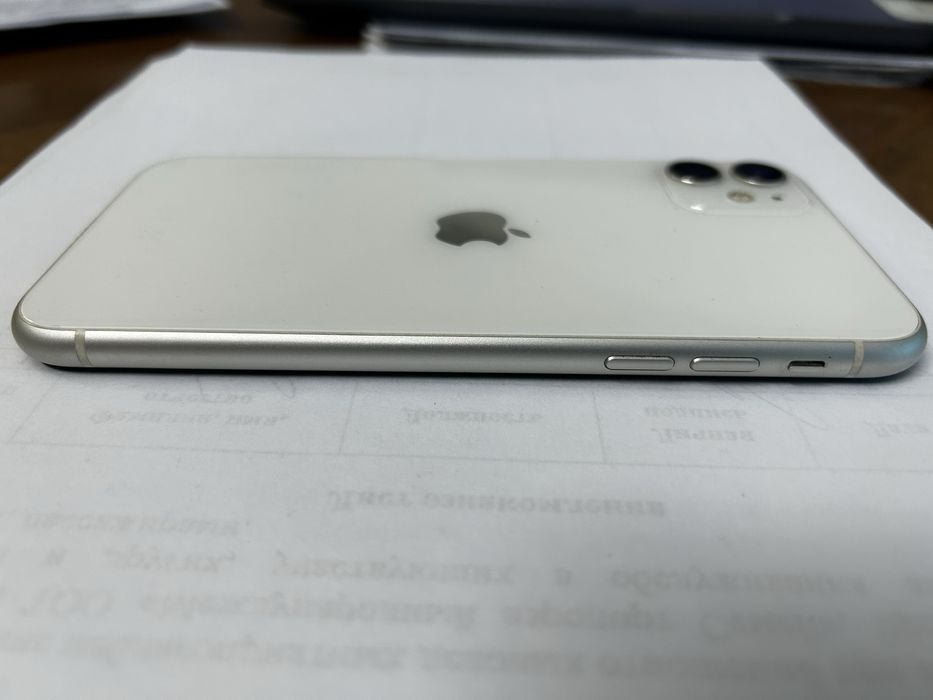 Продам iphone 11 в идеальном состоянии