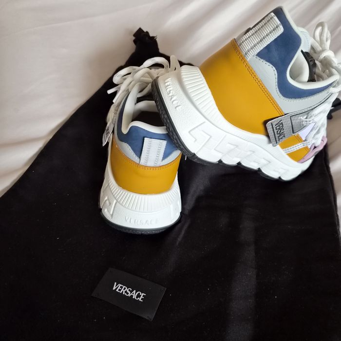 Сникърси Versace