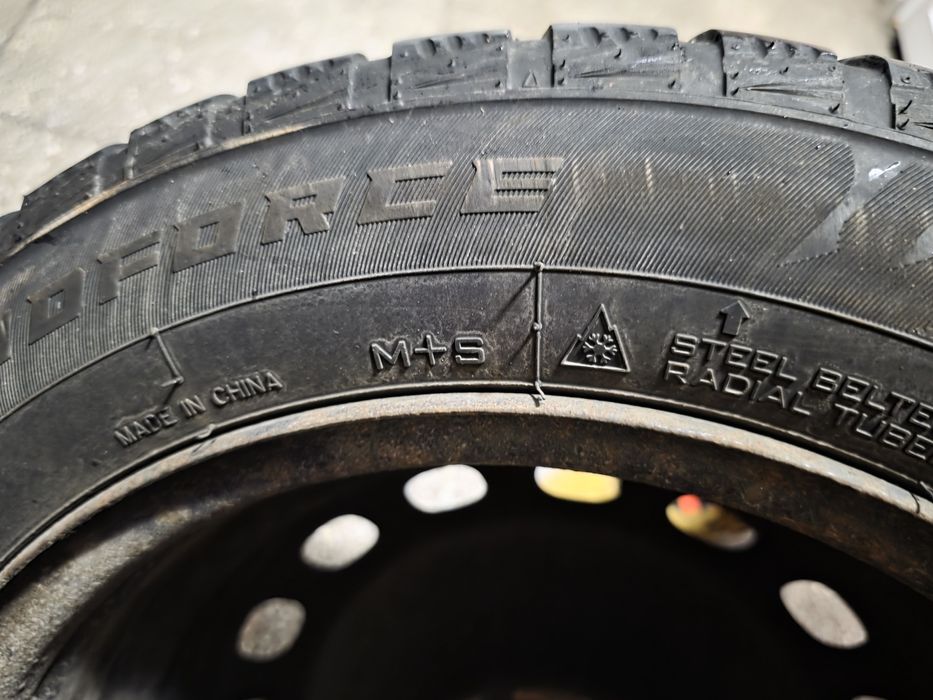 Jante + anvelope 175/65 R15 DOT 2524