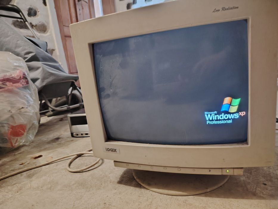 Monitor RETRO Logix