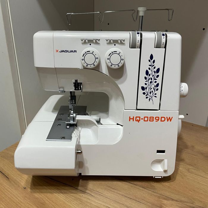 Продам оверлок Jaguar