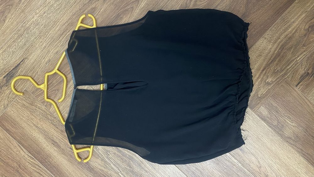 Продам 2 кофты за 3000 тг