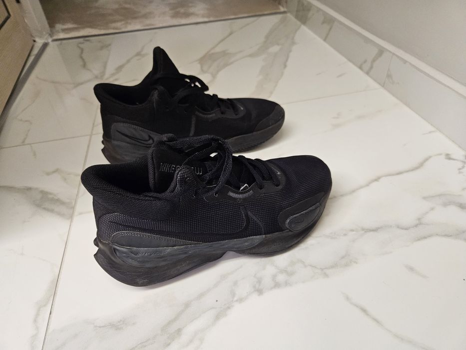 Обувки Nike. За баскетбол.