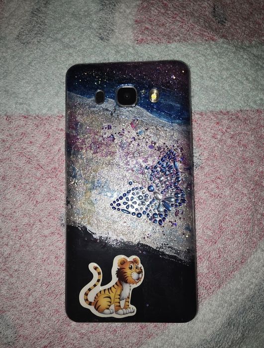 Vand un telefon cu android 7