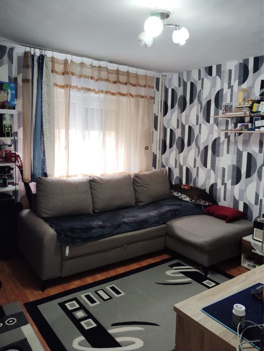 Vand apartament 3 camere !