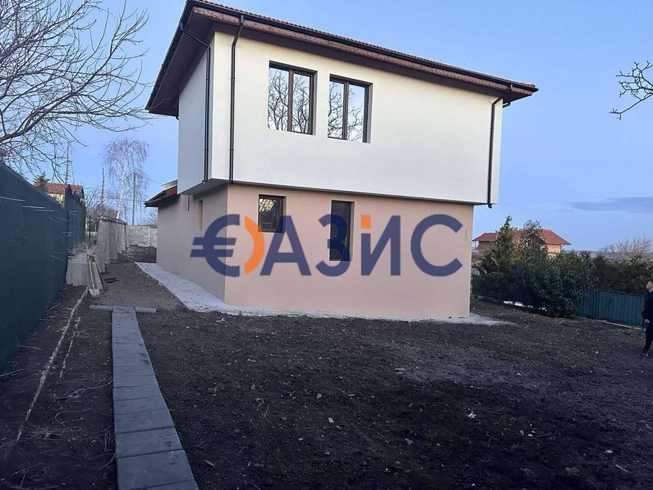 Продава се Къща в с. Лъка, Област Бургас - 220 кв.м за 1213 €/кв.м - Снимка #5