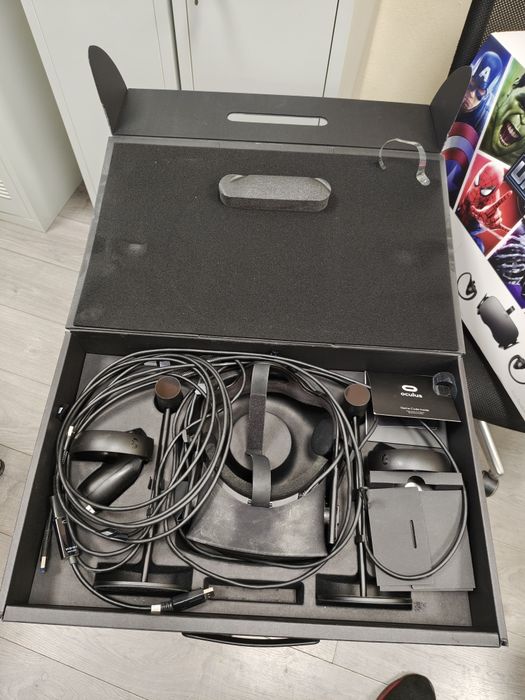 Продавам Oculus rift