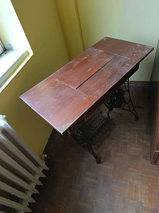 Vand Mașină de cusut Singer originală (An 1907) – Perfect funcțională, cu masă