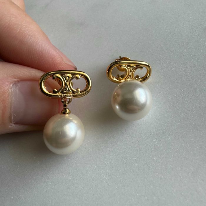 Cercei Celine Signature