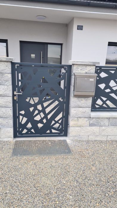 Porti garduri metalice craiova dolj romania