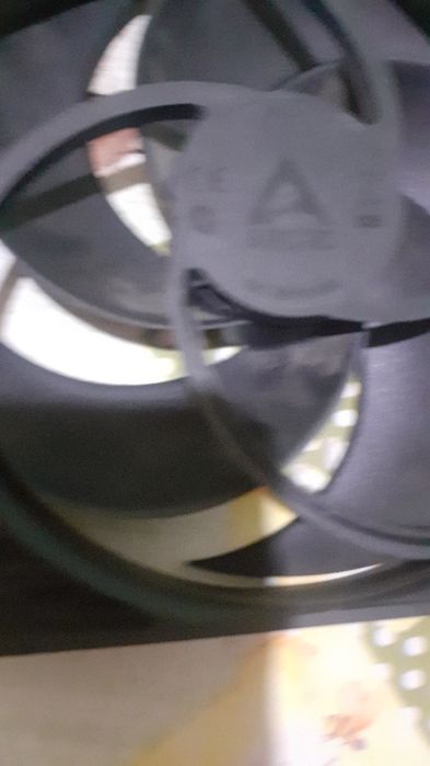 Вентилатори на Artic 140mm