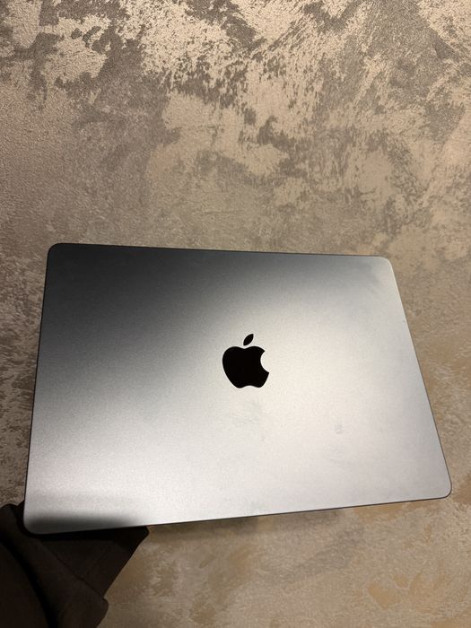 Apple Macbook Air M3 13inch 2024 512GB Amanet SZ Non Stop