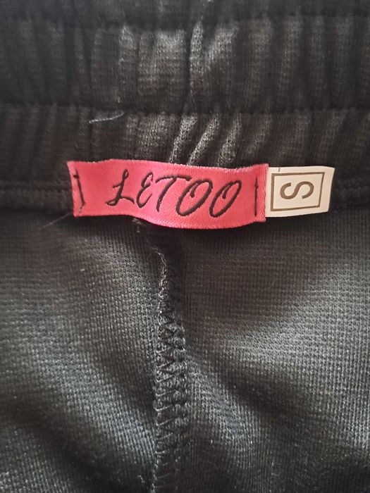 Дамска черна пола Letoo