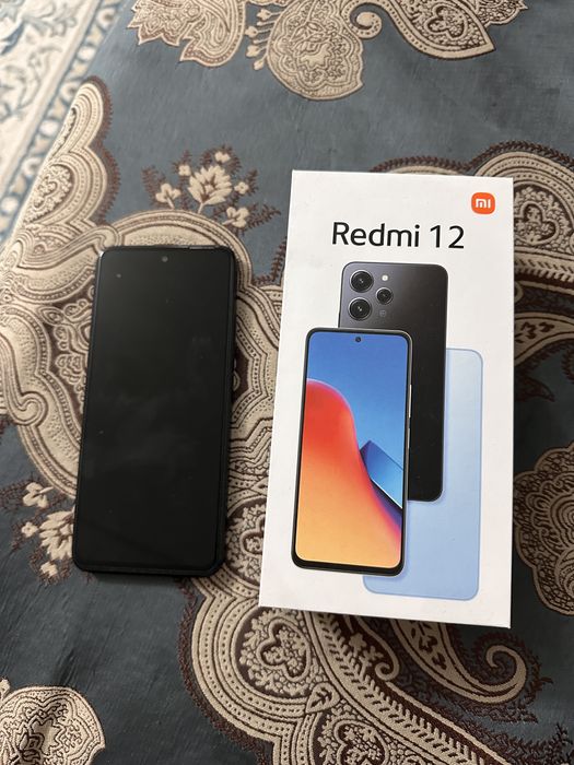 Redmi 12 (Midnight Black) — В отличном состоянии / Полный комплект