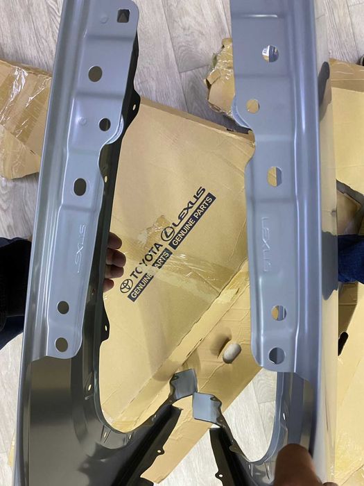 Оригинал передние крылья Лексус РХ Lexus RX