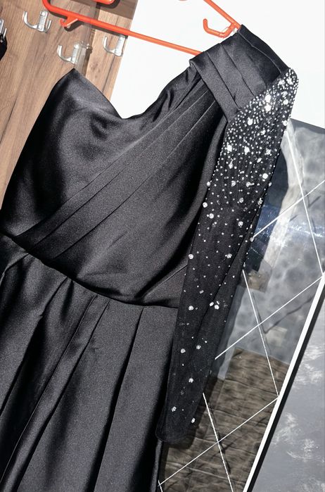 Vând Rochie De Ocazie