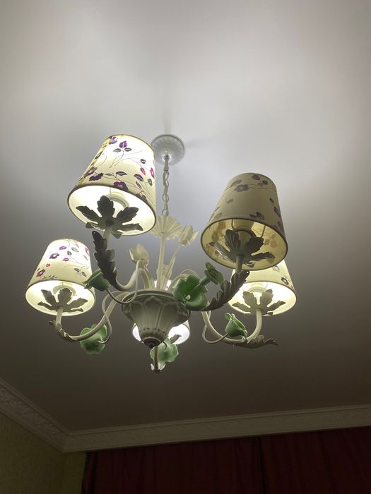 Люстры б/у, в хорошем состоянии