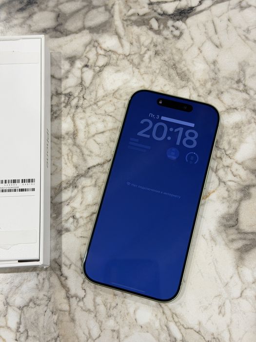 iPhone 17 телефон