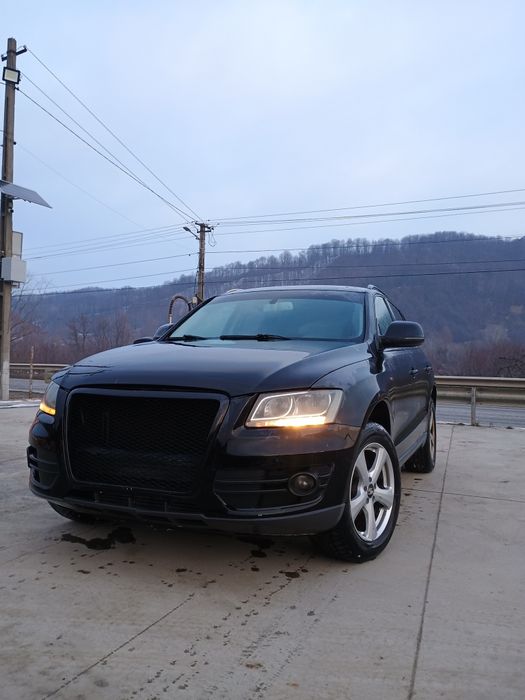 Vând Audi Q5 2010