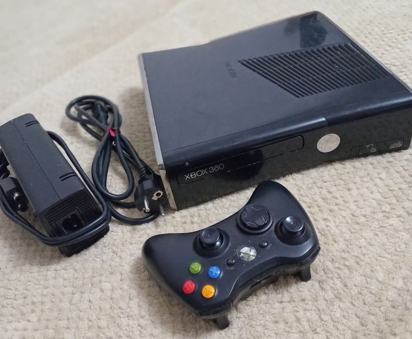 Xbox 360 cu volan  si pedale