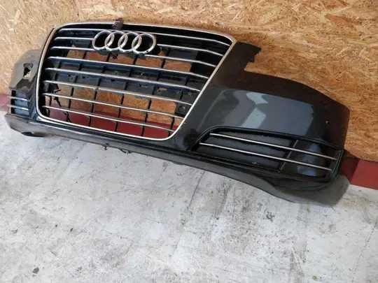 Bara fata   Audi a8  4h facelift 2014  grile scut aripa trager
