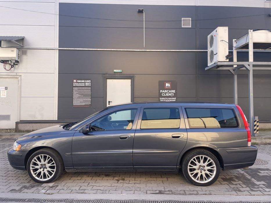2005 Volvo V70 D5 , 185 cp, 6 viteze manual, stare Buna !