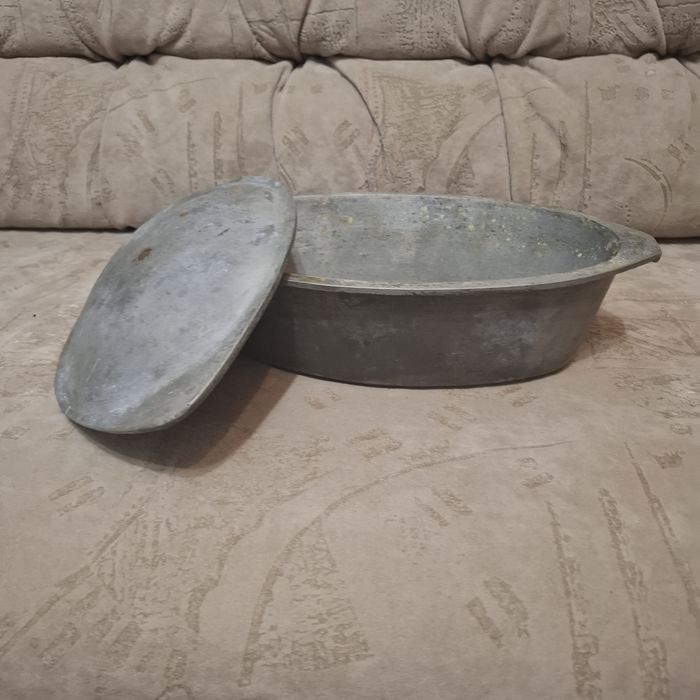 Утятница чугунная