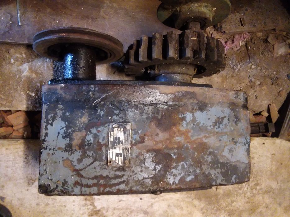 Редуктор производство гр. Бяла