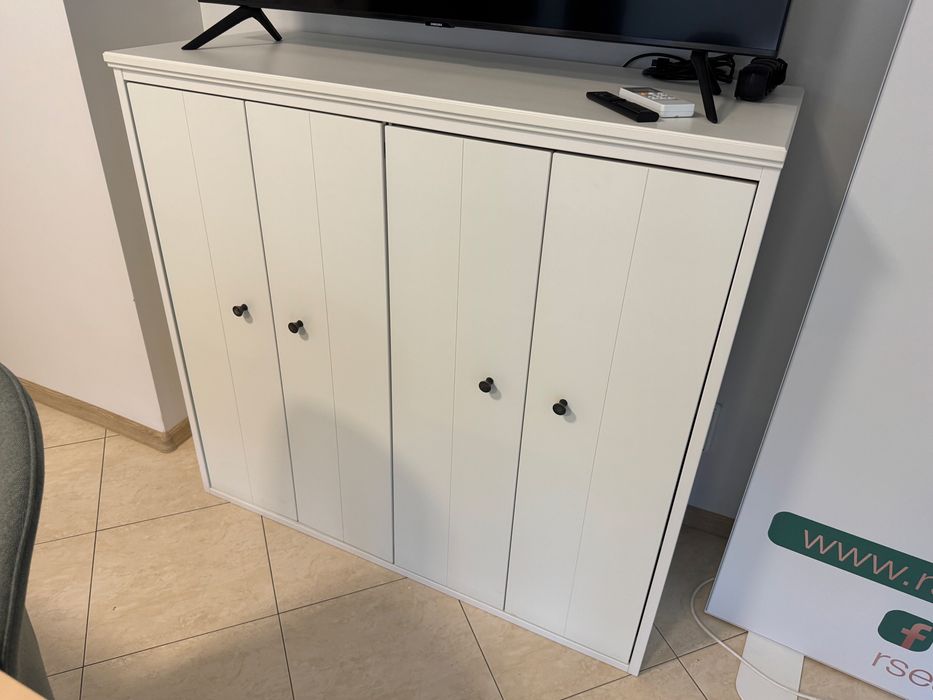 Офис мебели столове и шкафове