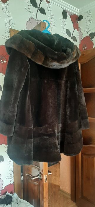 Продам шубу норка бобер