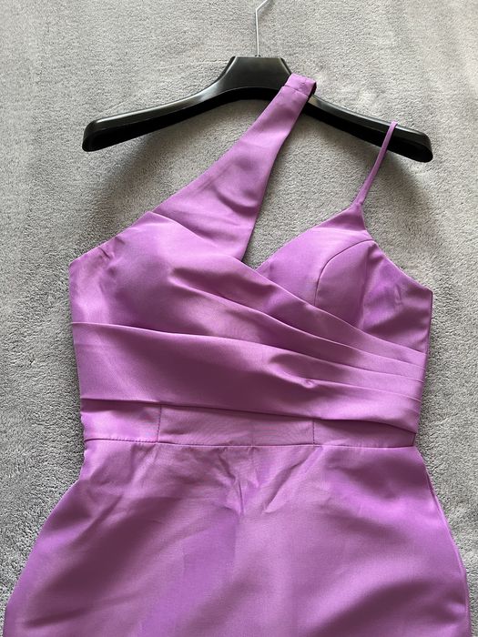 Официална рокля