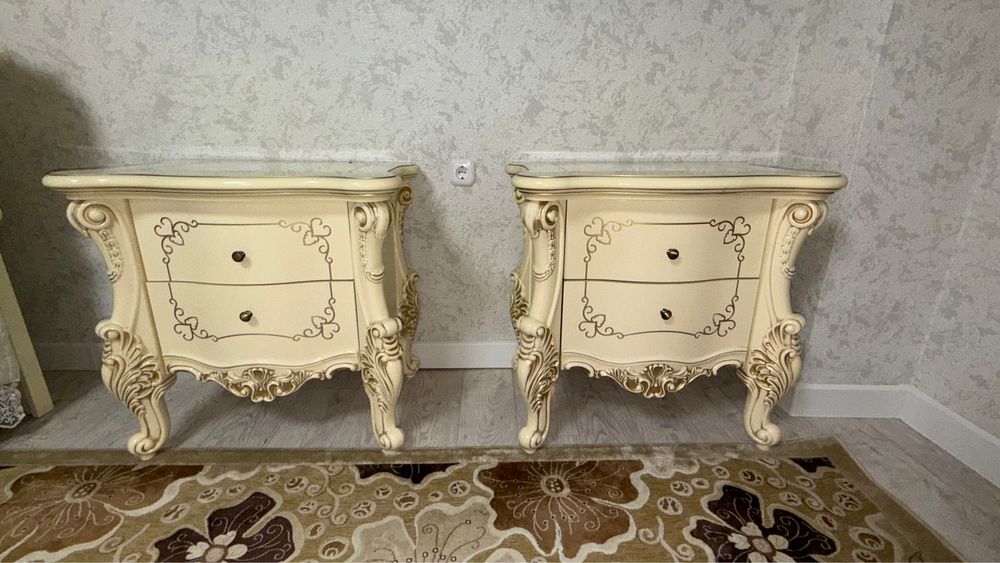 Продам спальный гарнитур