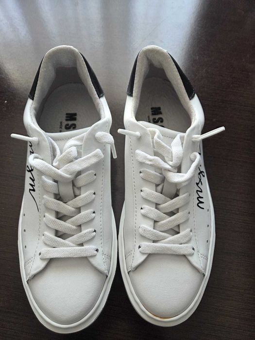 adidasi MSGM ALB purtati o data