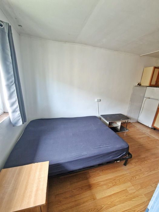 Inchiriez camera camin strada Mihail Sturza