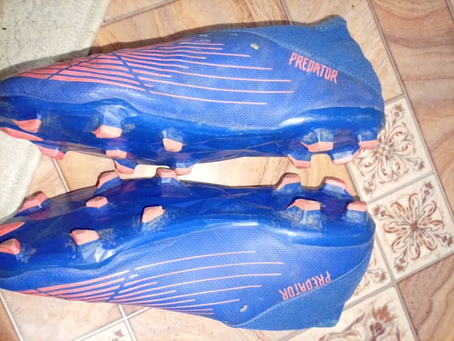 Продам бутцы адидас