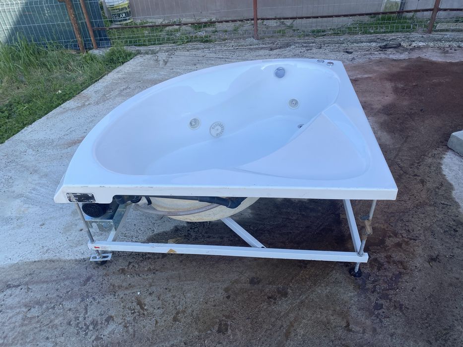 Se vinde urgent cada cu hidromasaj