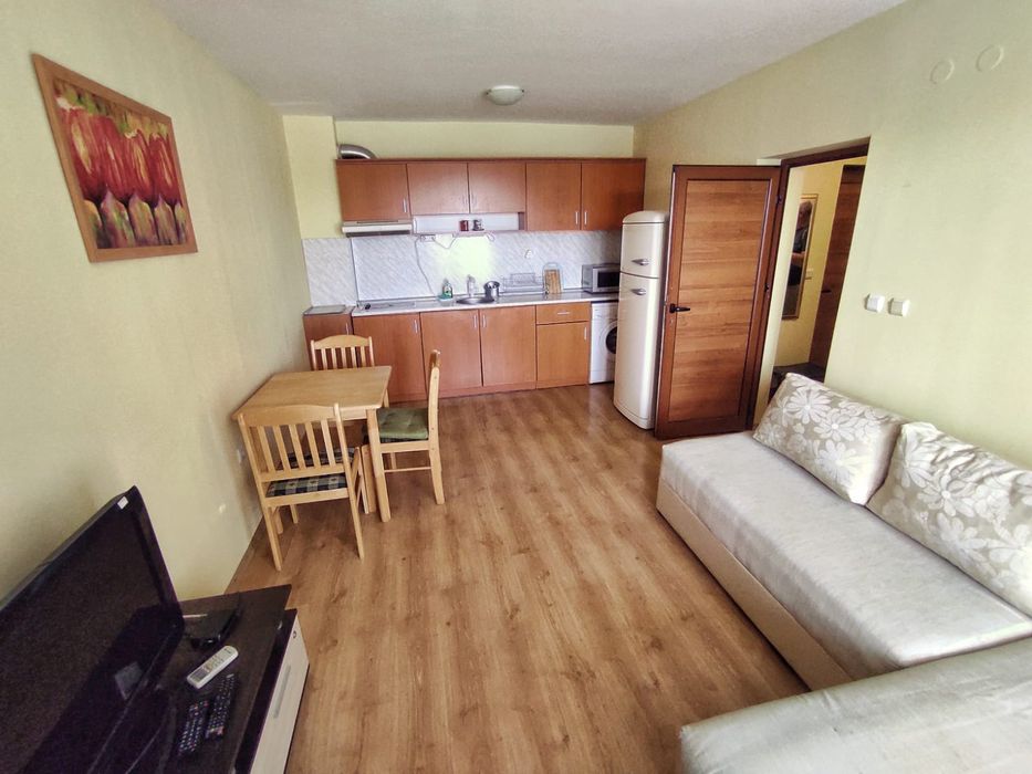 Продава се Двустаен апартамент в к.к. Слънчев бряг - 64 кв.м за 1047 €/кв.м - Снимка #3