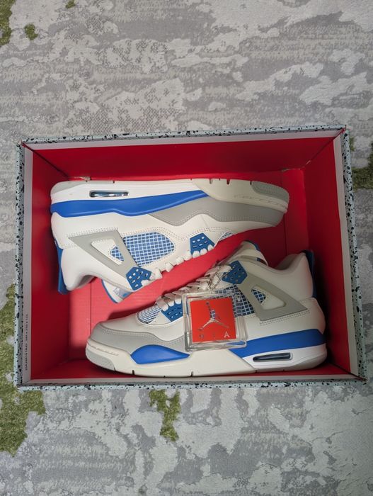Jordan 4 military blue