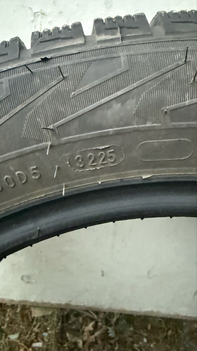 Комплект зимних шин 215/55/17