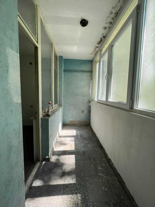 Продава се Тристаен апартамент в Търговище, Център - 90 кв.м за 901 €/кв.м - Снимка #10