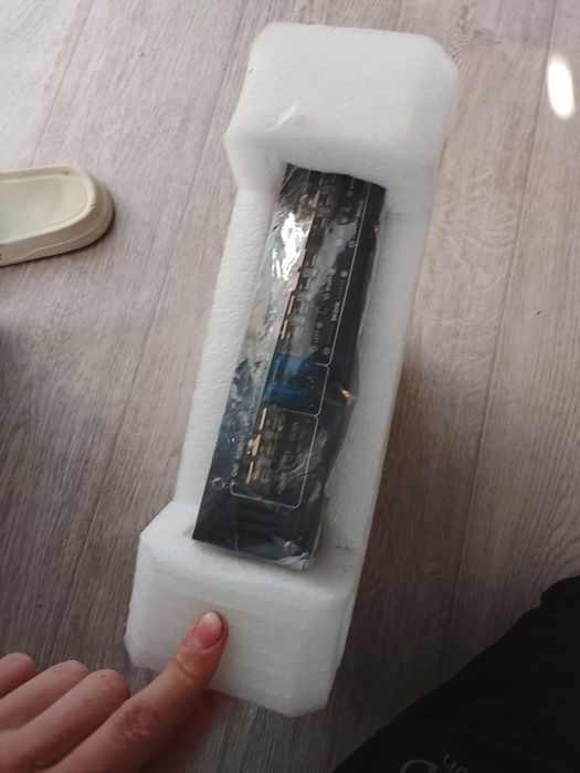 Продаю усилитель