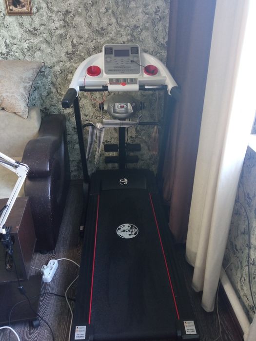 Продам беговую дорожку
