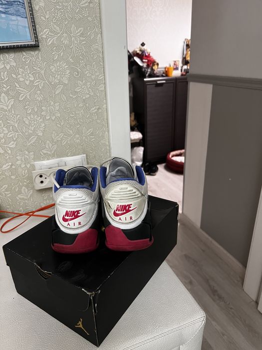 Продам  кроссовки Jordan.