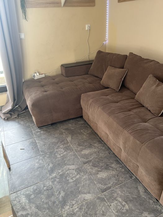 Кафяв ъглов диван