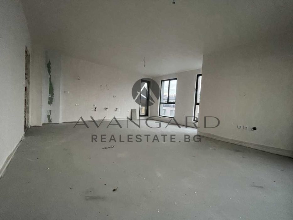 Продава се Тристаен апартамент в Пловдив, Христо Смирненски - 113 кв.м за 1560 €/кв.м - Снимка #1