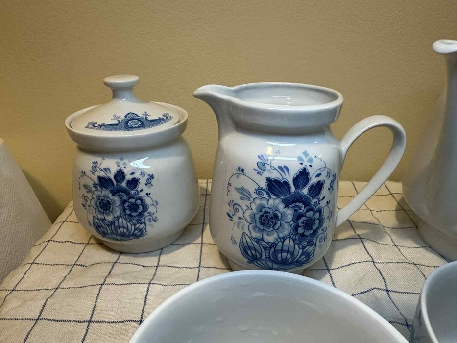 Порцеланов сервиз Китка