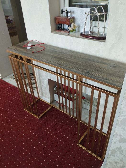 Железный стол для любога