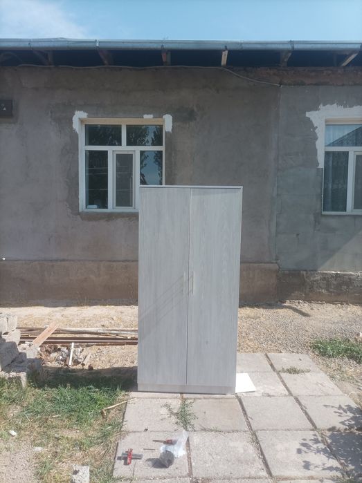Shkafla sotiladi