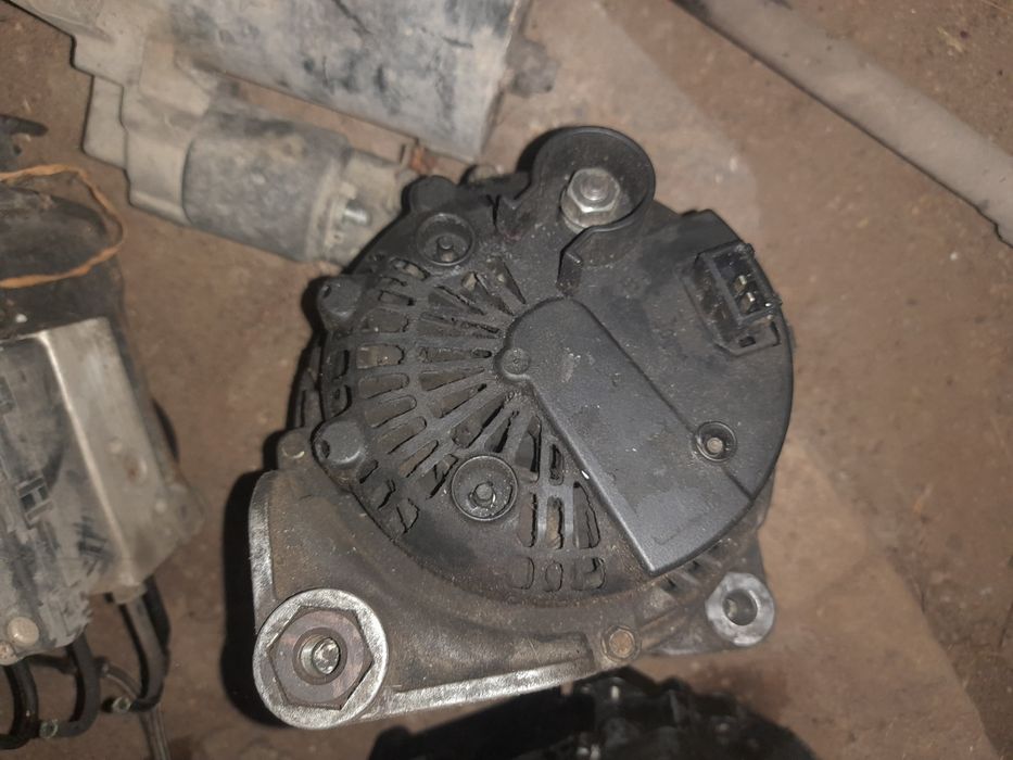 Генератор за бмв